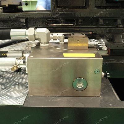 Automated Injection Molding Machine  Paint 2250T Injection Molding Machine