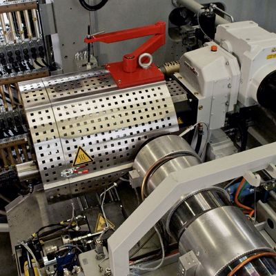 298 Ton Electric Injection Moulding Machines Screw Injection Molding Machine